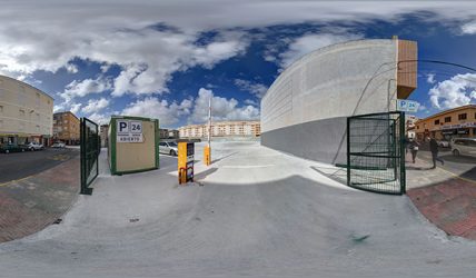 Aparcamiento Central en Torrevieja, España · Google Street View